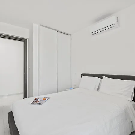 Maestro City Apartments Larnaca Exterior photo