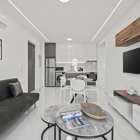 Maestro City Apartments Larnaca Exterior photo