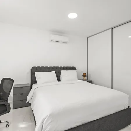 Maestro City Apartments Larnaca Exterior photo