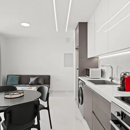 Maestro City Apartments Larnaca Exterior photo